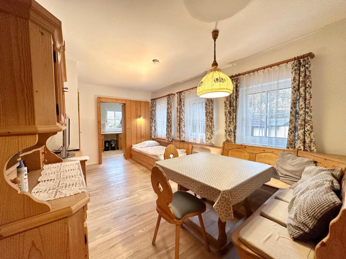 Ferienhaus Am Fluss Pinsdorf Екстериор снимка