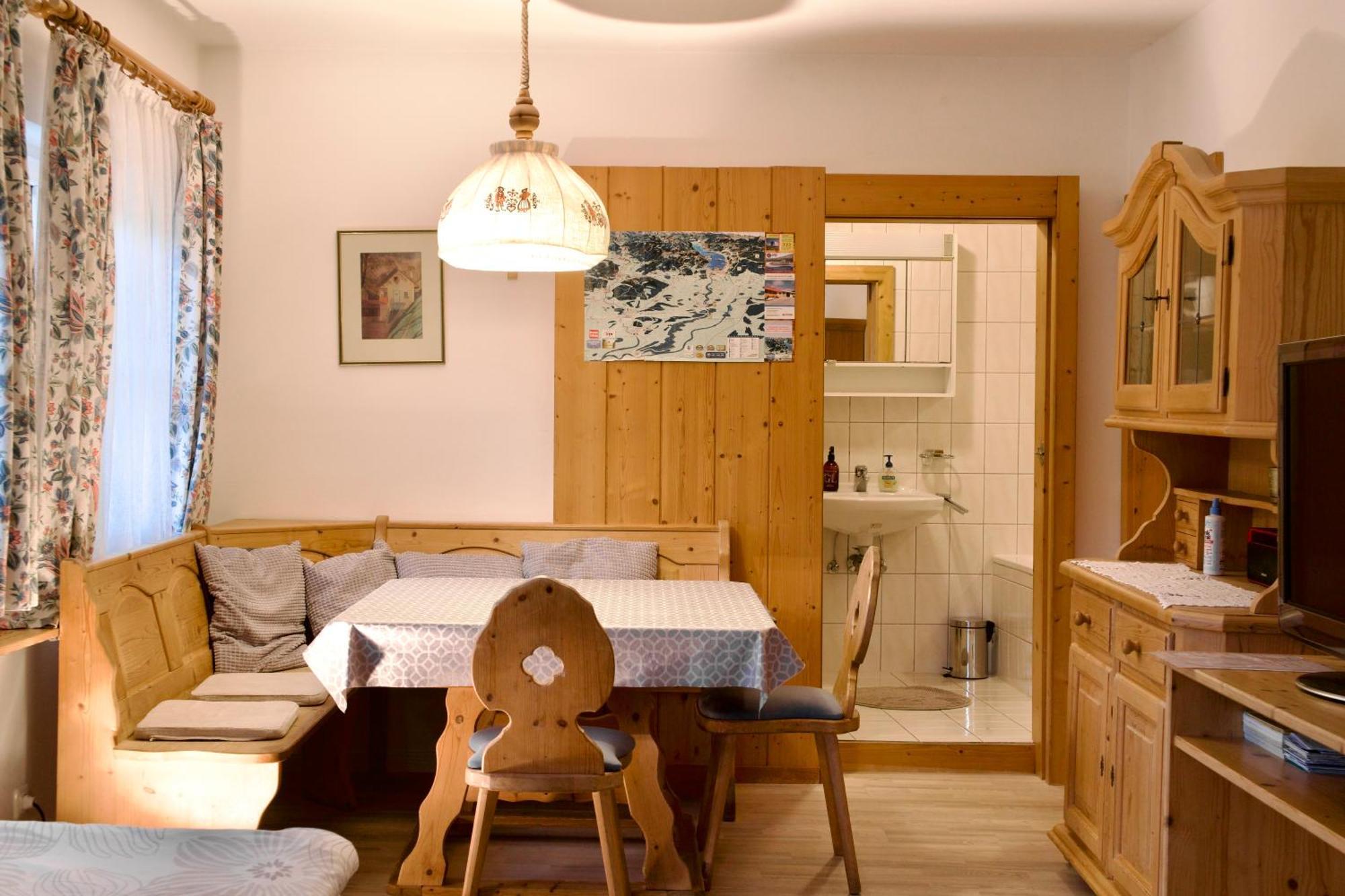 Ferienhaus Am Fluss Pinsdorf Екстериор снимка