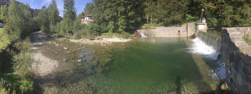 Ferienhaus Am Fluss Pinsdorf Екстериор снимка